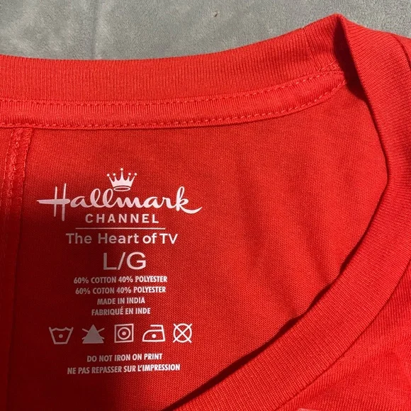 NWT! Hallmark Christmas Tee - Picture 6 of 7